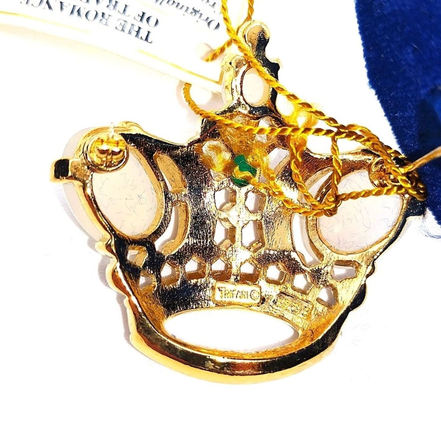 1988 Vintage Crown Trifari (Alfred Philippe) Gold Plated Moonstone Brooch Pin