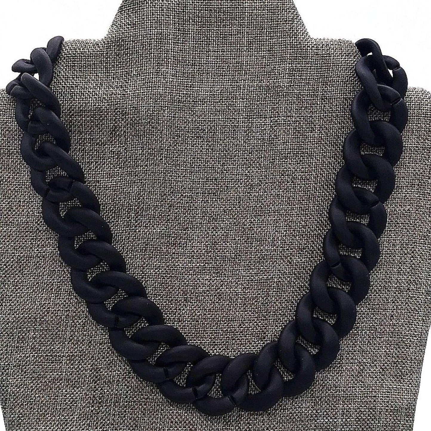 Rare Vintage DAISY FUENTES Resin Chain Link Necklace in Black