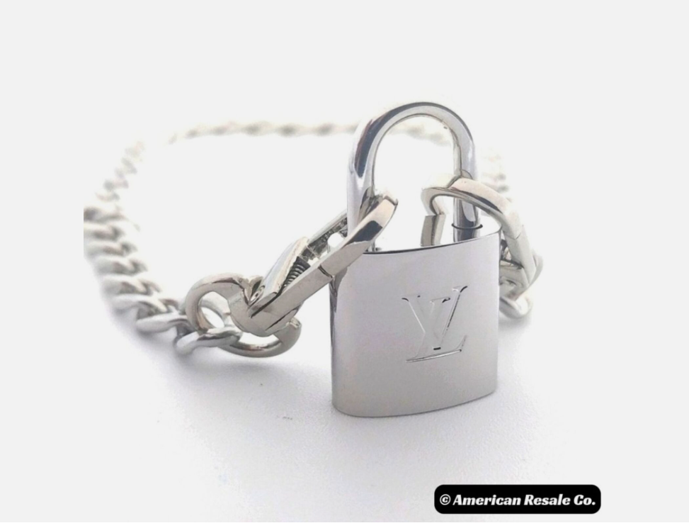 Authentic Louis Vuitton LV #315 Silver Lock Vintage and Rare PadLock Lock 2 Keys Necklace
