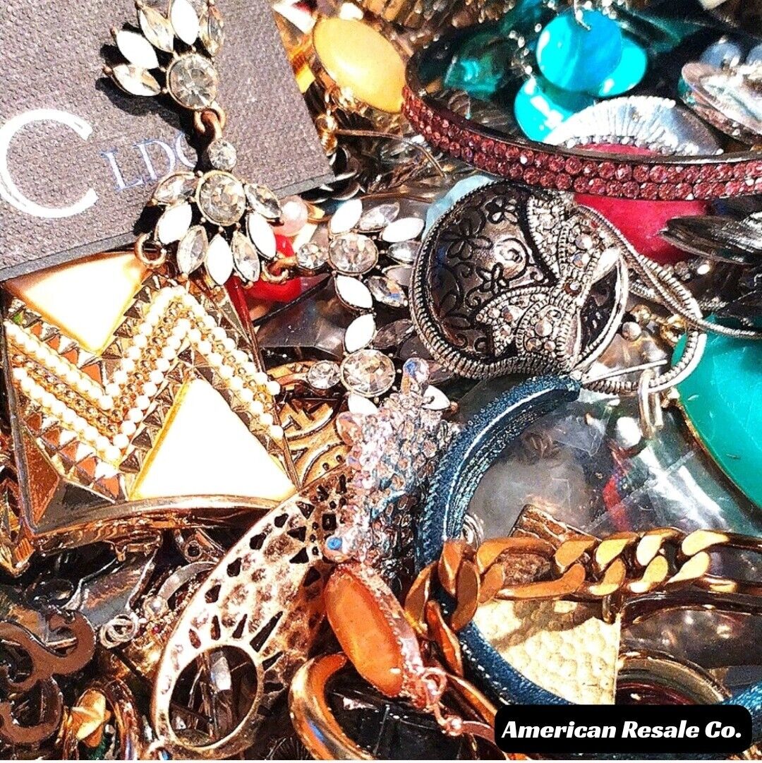 2 Lbs Metal Costume Jewelry Craft Broken Junk Lot, Rings, Earrings, Mismatched