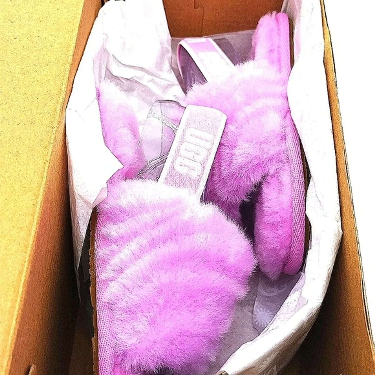 UGG Pink T Fluff Yeah Wavy Slippers Size 9 US girls toddler-SOLD OUT EVERYWHERE!