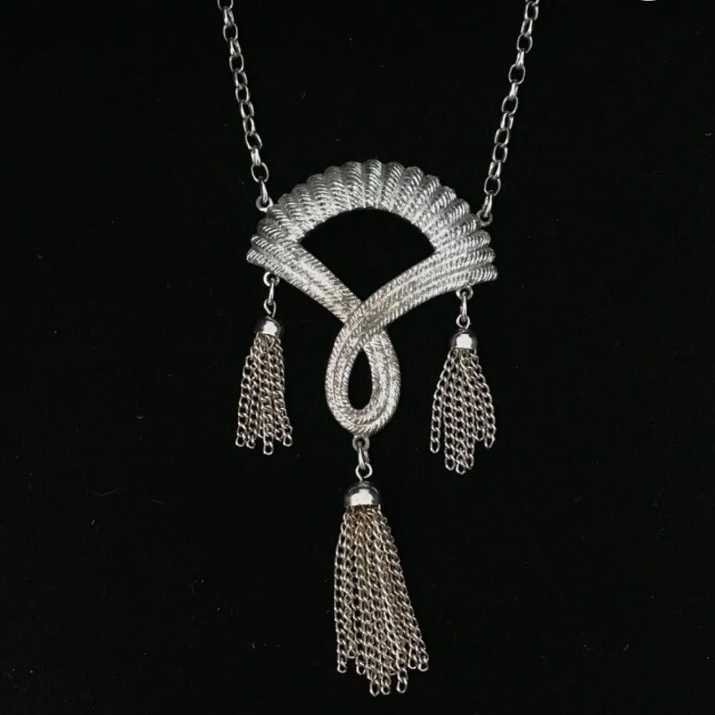 Sarah Coventry 1970s RARE Vintage NEW Brutalist Silver Tassel Pendant Necklace