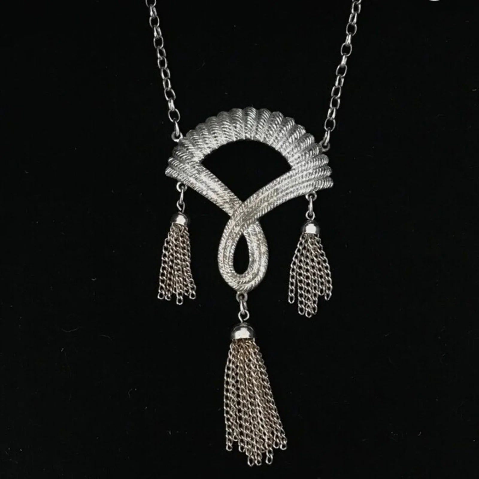 Sarah Coventry 1970s RARE Vintage NEW Brutalist Silver Tassel Pendant Necklace