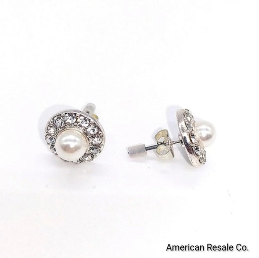 Made with Swarovski Crystals 1/2" Glass Pearl Stud Earrings in Silver